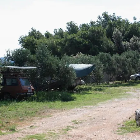 아파트 Family Friendly Seaside Jezera, Murter - 9502 *