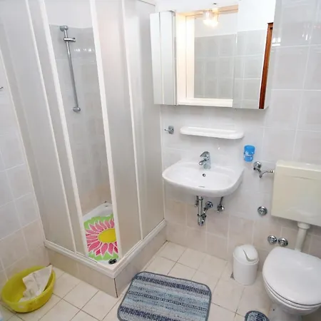 Lejlighed Family Friendly Seaside Jezera, Murter - 9502 *