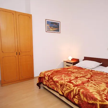 Family Friendly Seaside Jezera, Murter - 9502 * Jezera