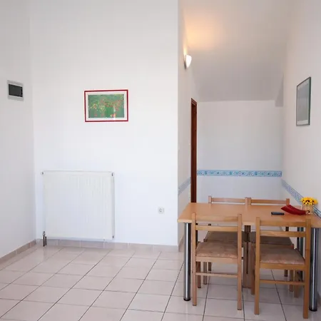 Family Friendly Seaside Jezera, Murter - 9502 Jezera