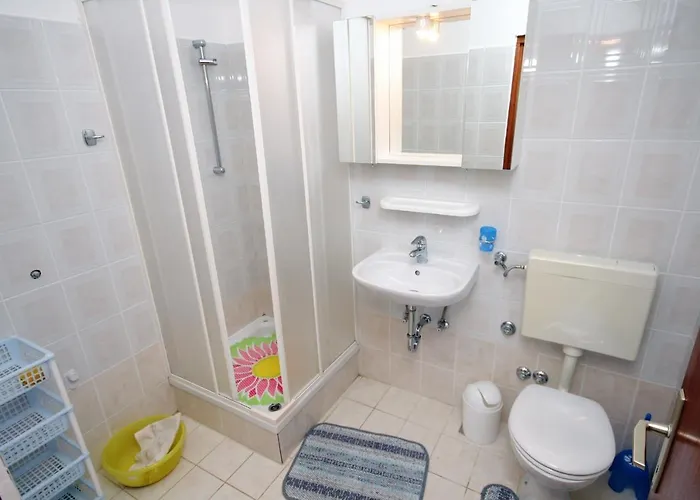 아파트 Family Friendly Seaside Jezera, Murter - 9502 *