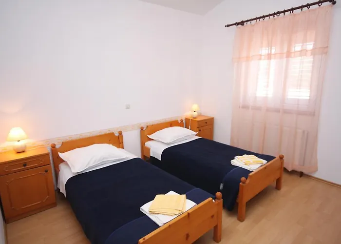 Family Friendly Seaside Jezera, Murter - 9502 * 제제라