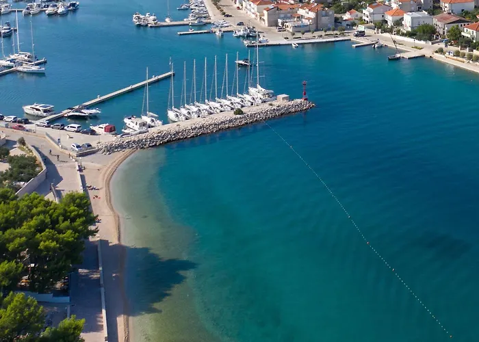 Apartamento Family Friendly Seaside Jezera, Murter - 9502 Jezera