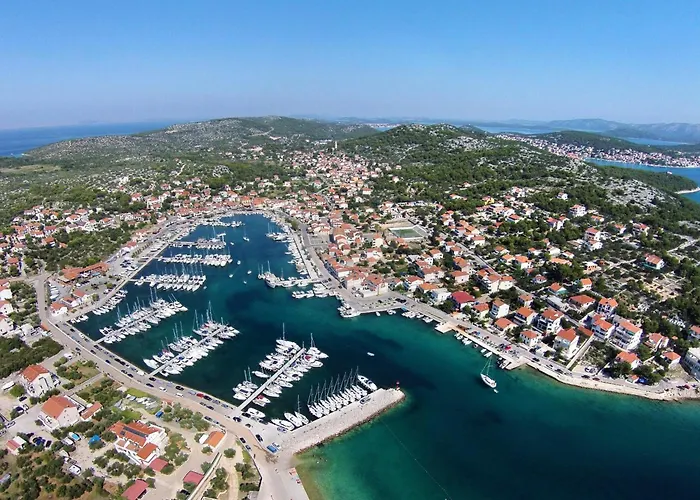 아파트 Family Friendly Seaside Jezera, Murter - 9502 제제라